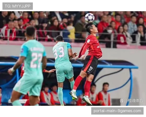 评论:现代足球对边后卫助攻能力的依赖已达到历史新高